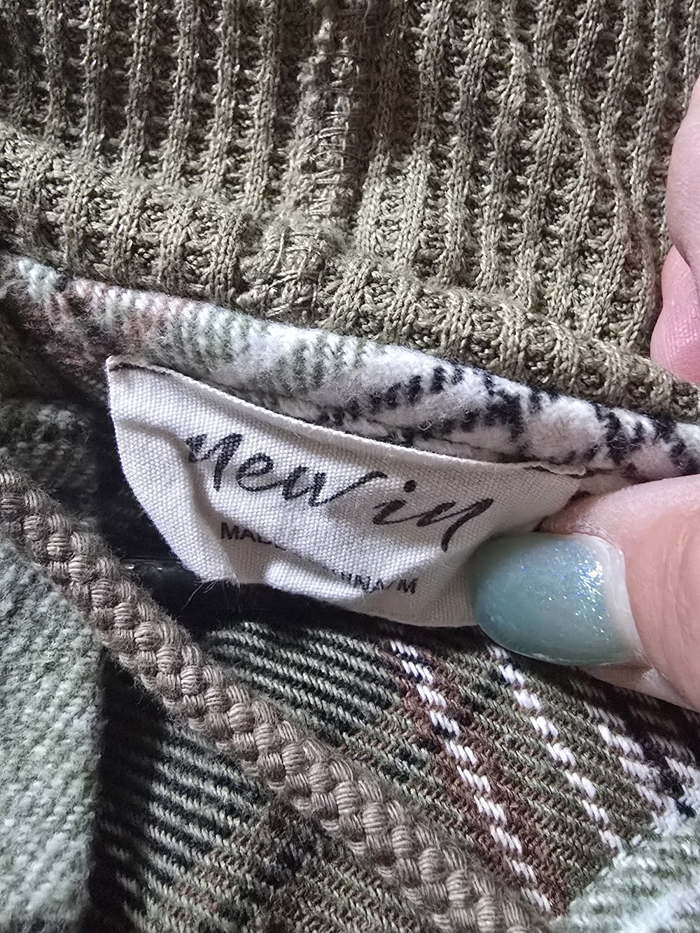 Women's Olive Green Plaid Hooded Button-Up Shirt - Picture 3 of 3